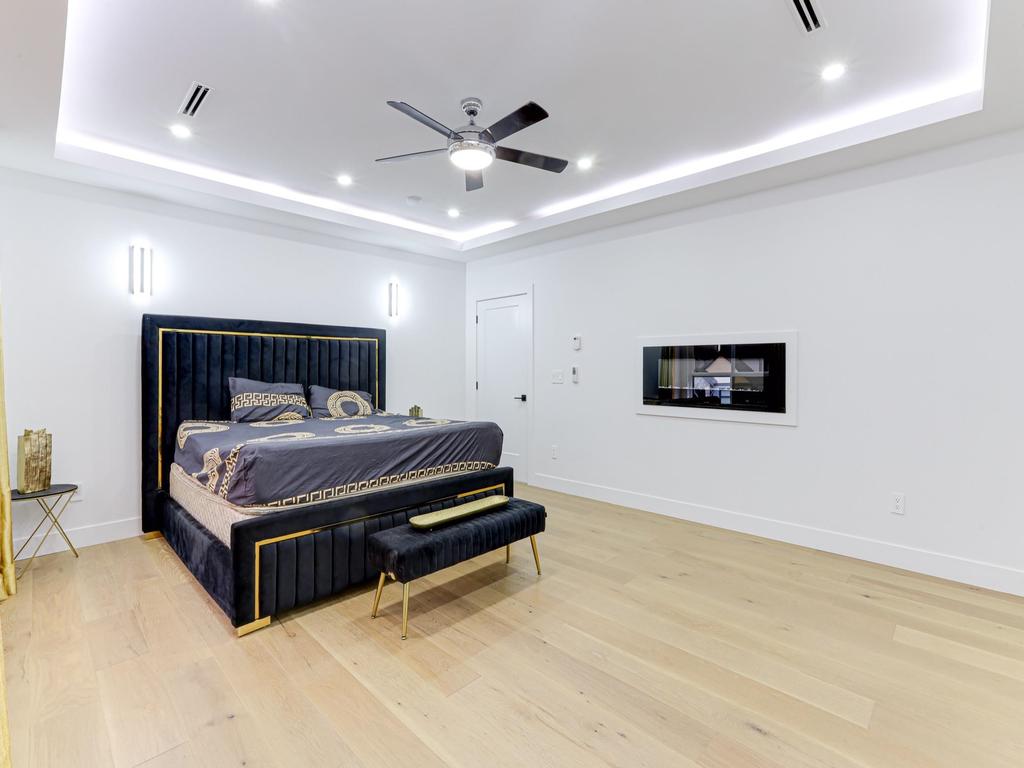 Listing Image for R3070438