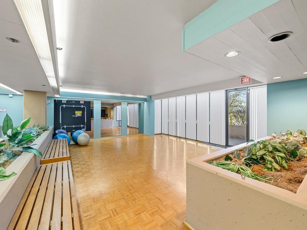 Listing Image for R3070482