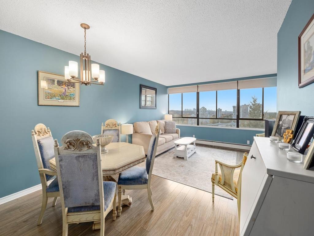 Listing Image for R3070482