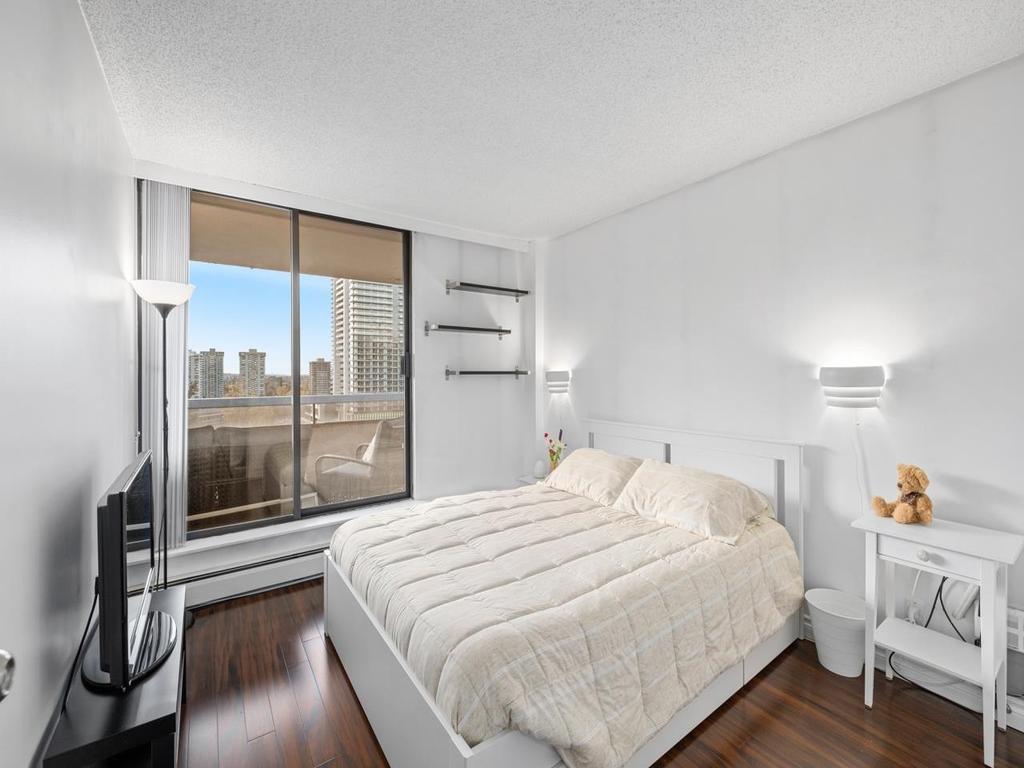 Listing Image for R3070482