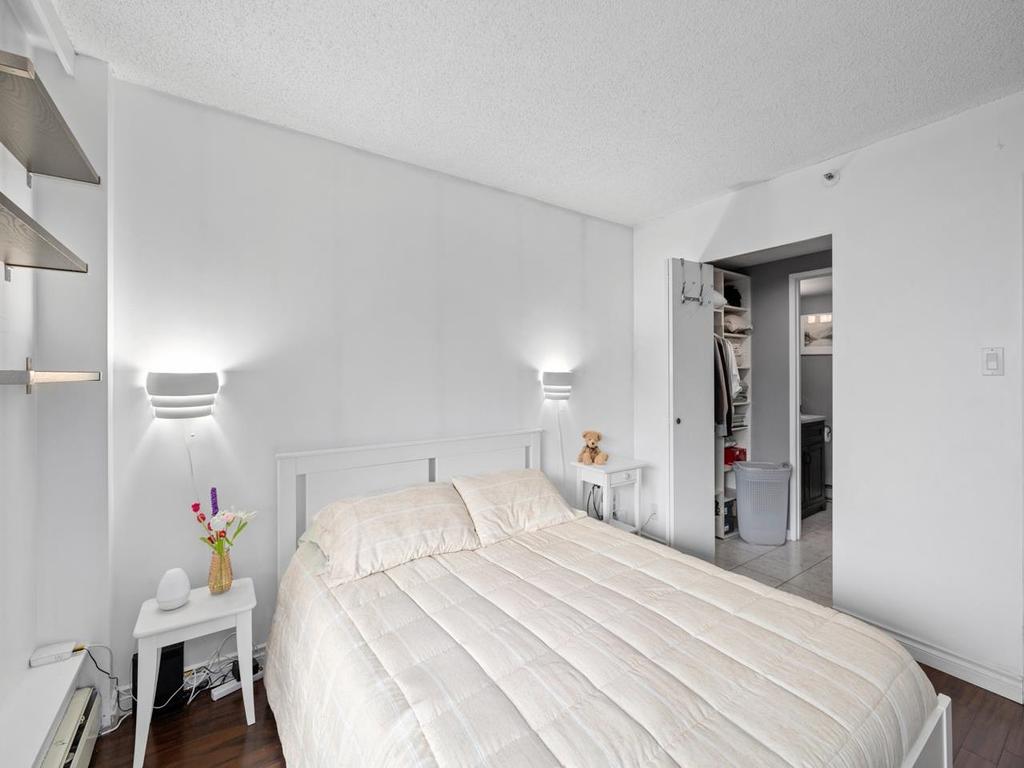 Listing Image for R3070482