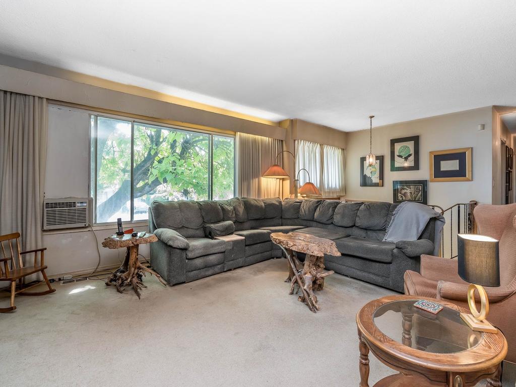 Listing Image for R3070529