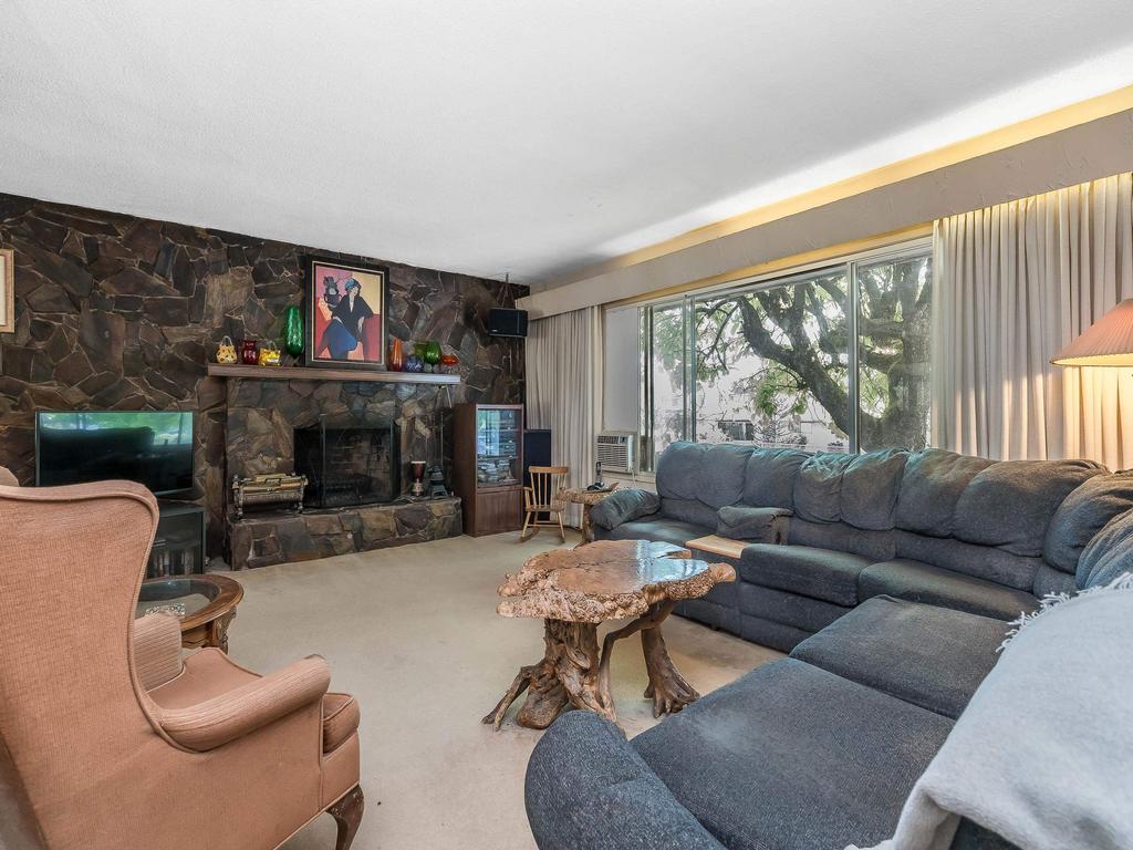 Listing Image for R3070529