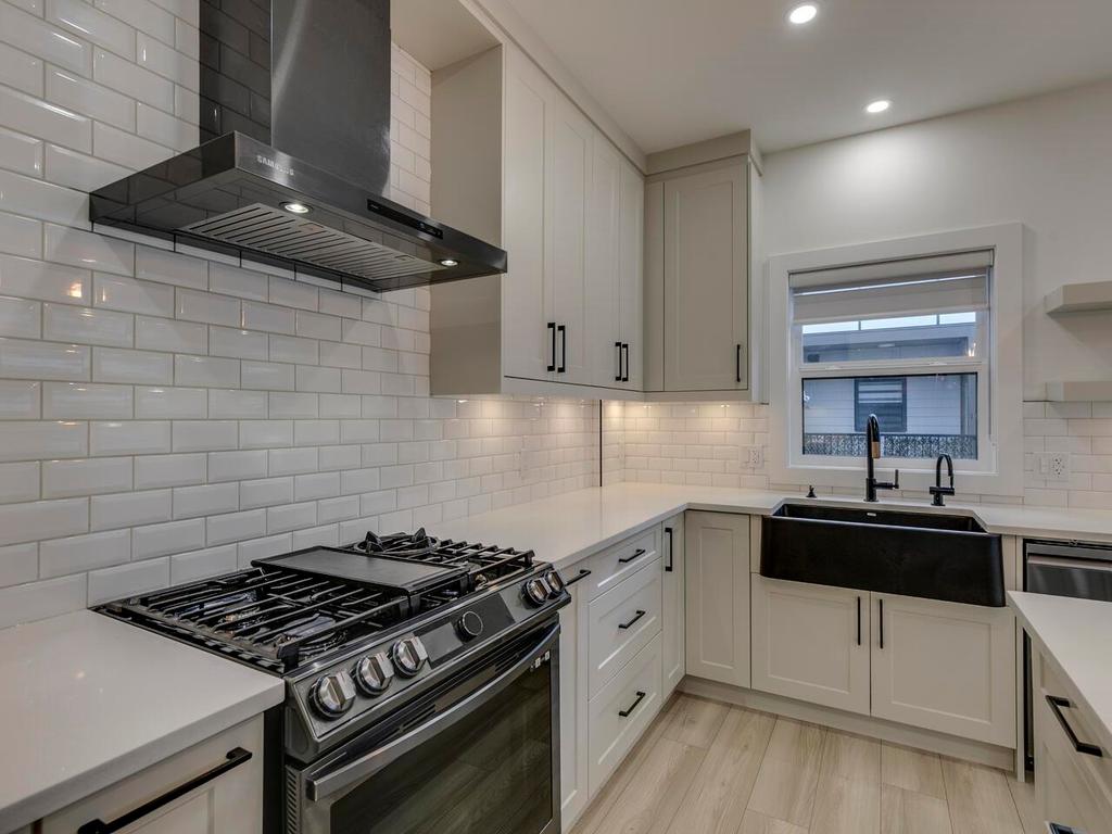 Listing Image for R3070536