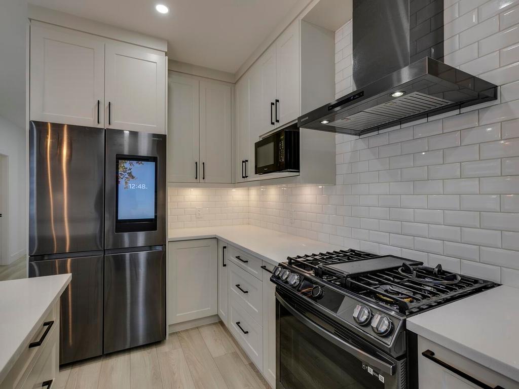 Listing Image for R3070536