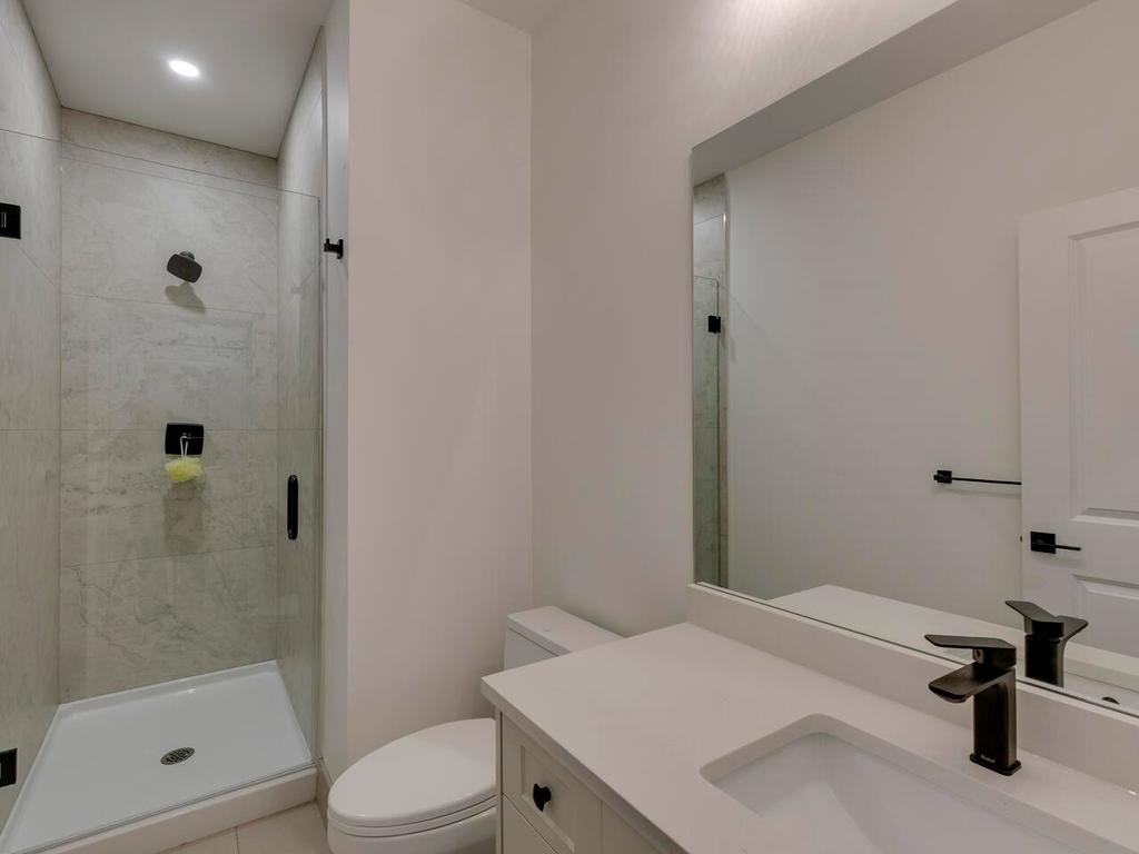 Listing Image for R3070536