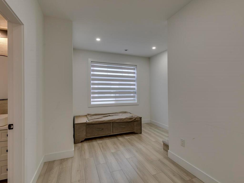 Listing Image for R3070536