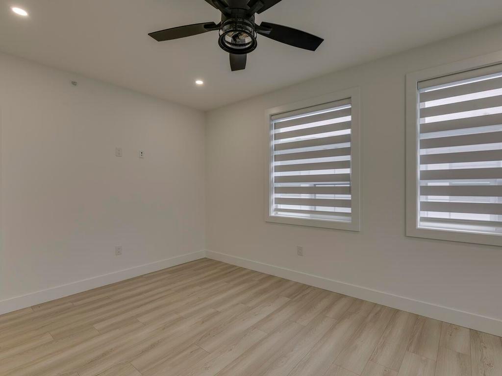 Listing Image for R3070536