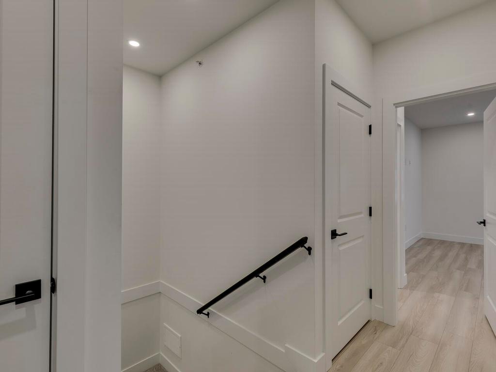 Listing Image for R3070536