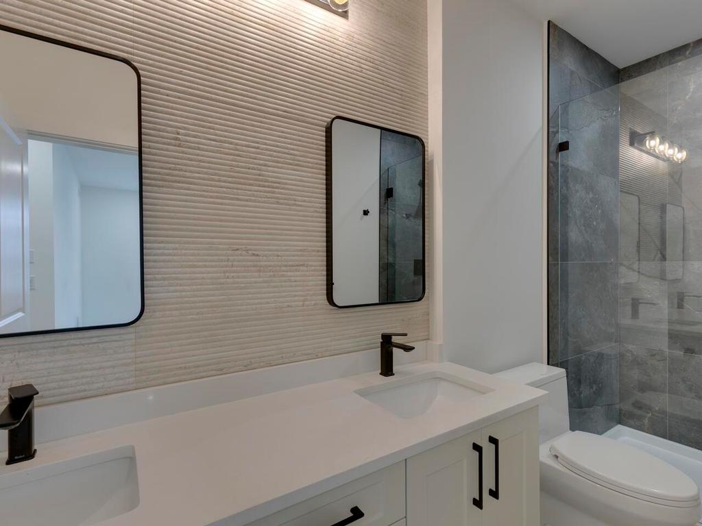 Listing Image for R3070536