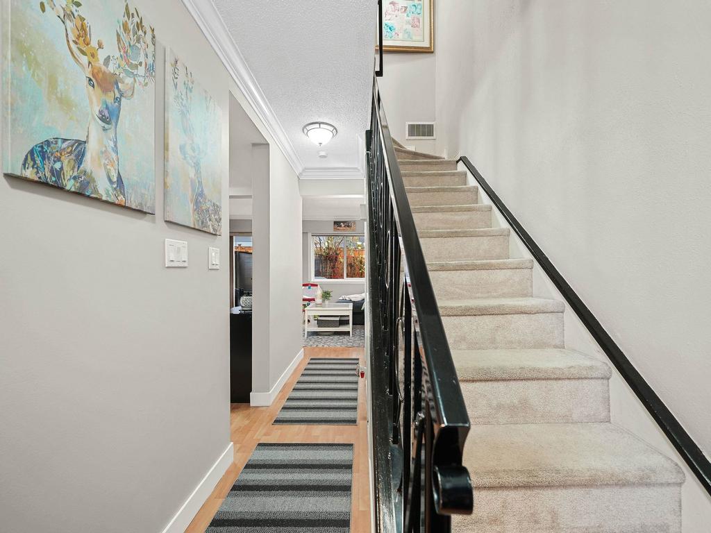 Listing Image for R3070558