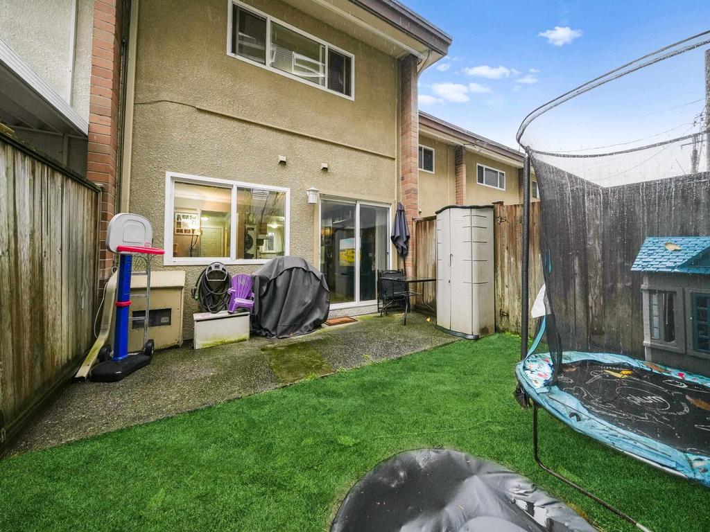 Listing Image for R3070558