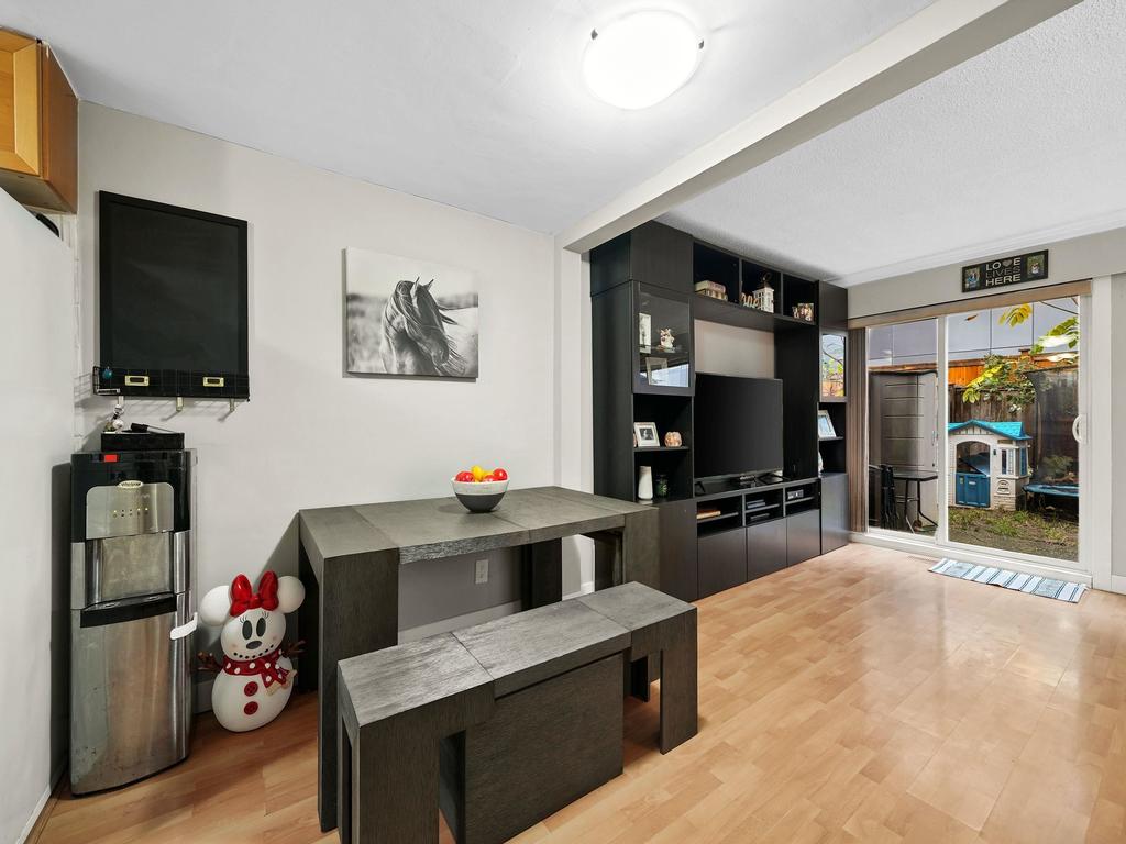 Listing Image for R3070558