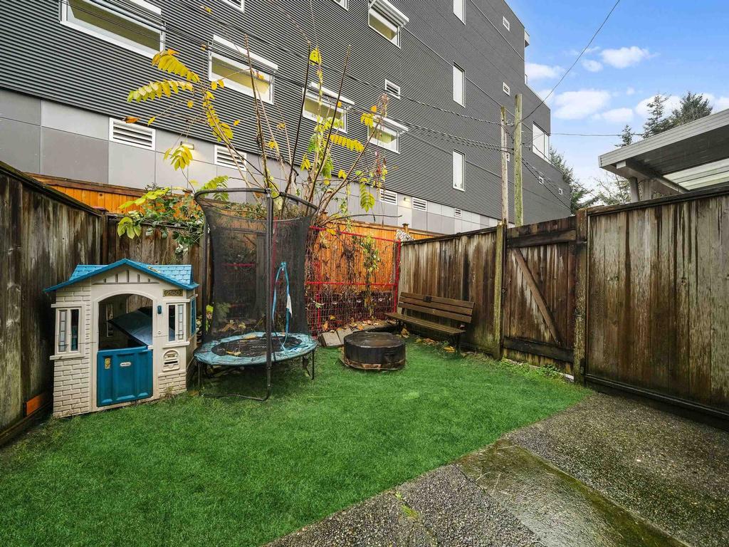 Listing Image for R3070558