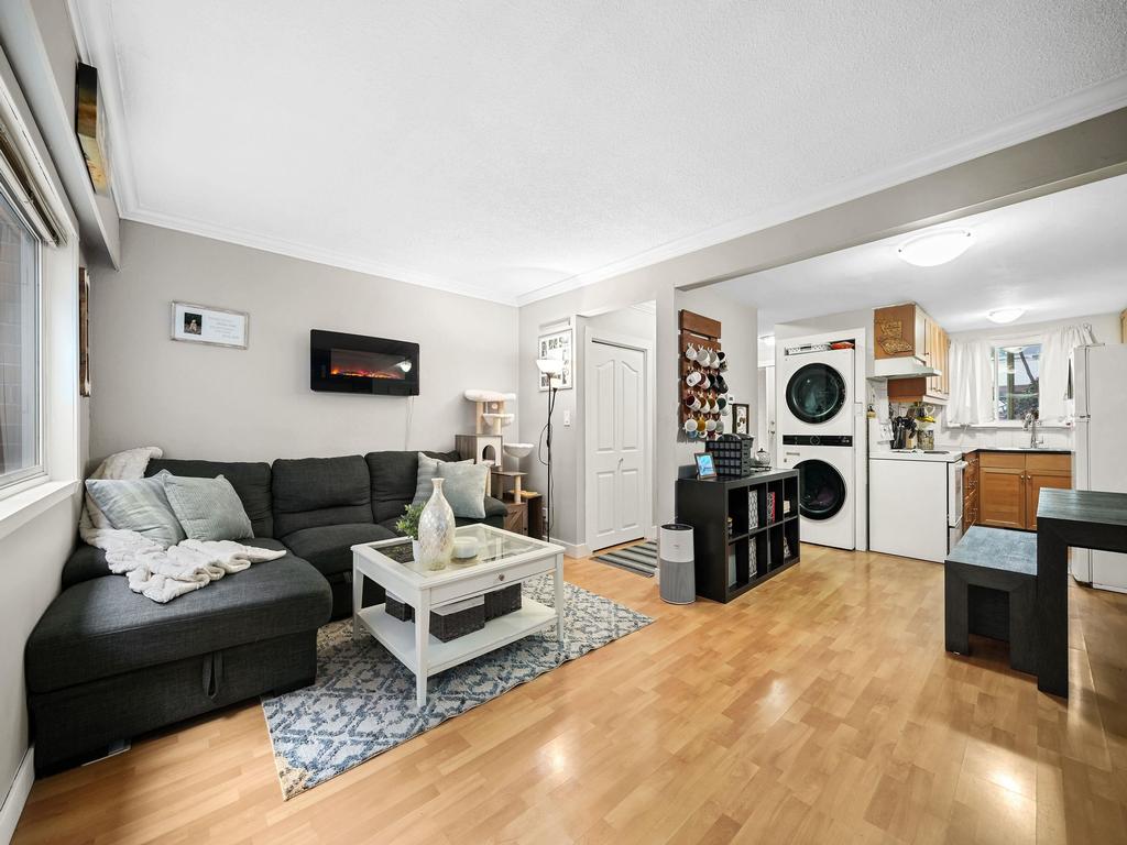 Listing Image for R3070558