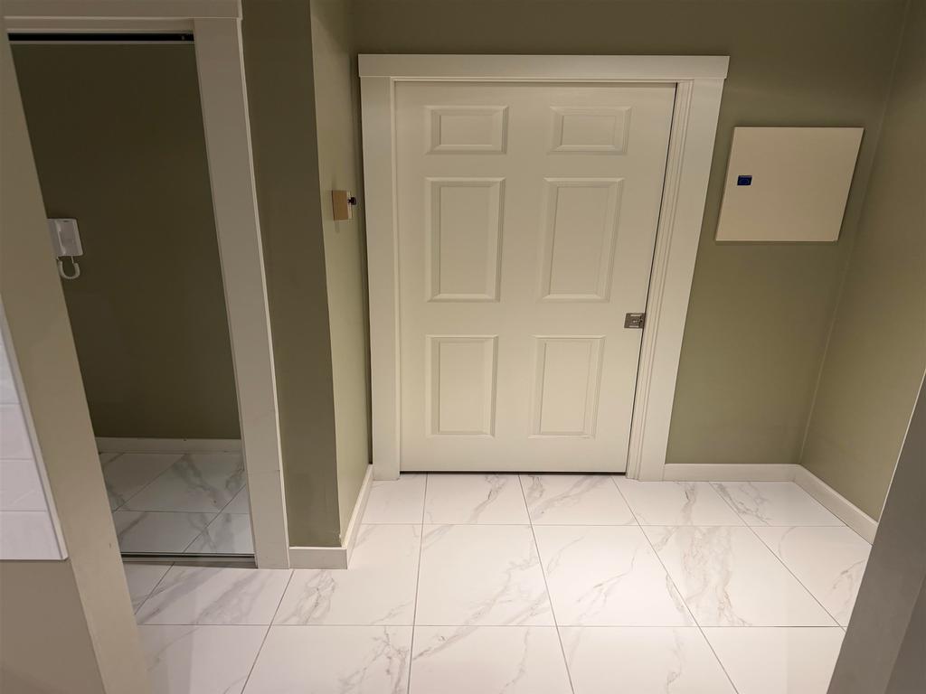 Listing Image for R3070578