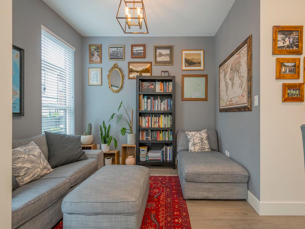 Listing Image for R3070580