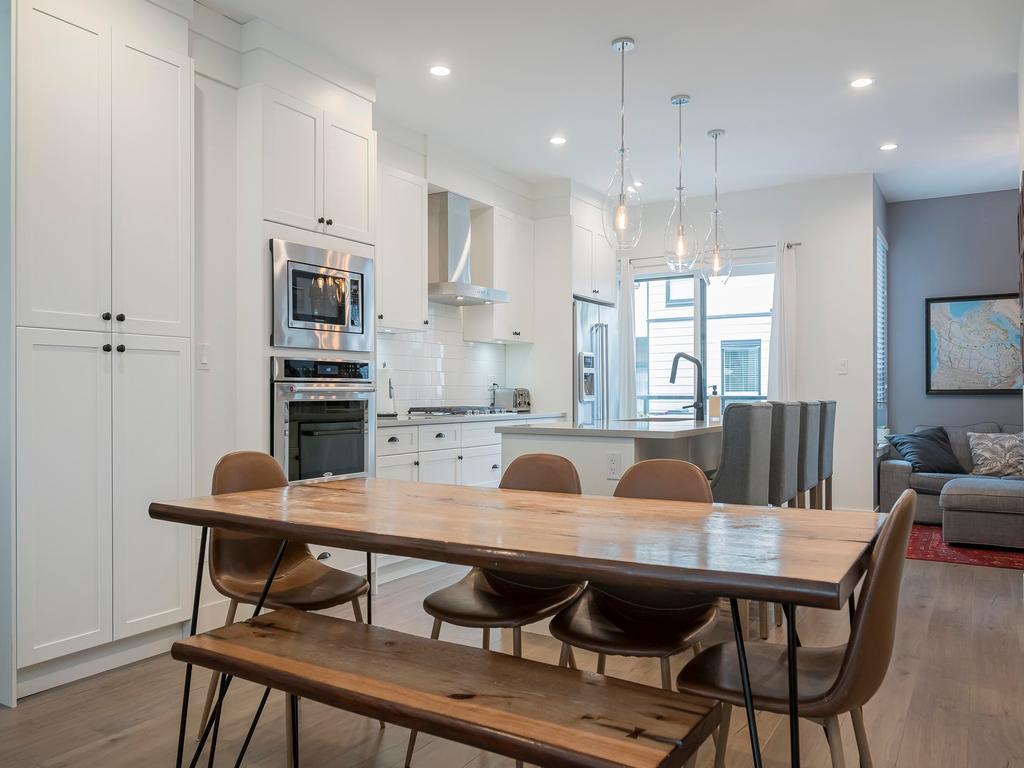 Listing Image for R3070580