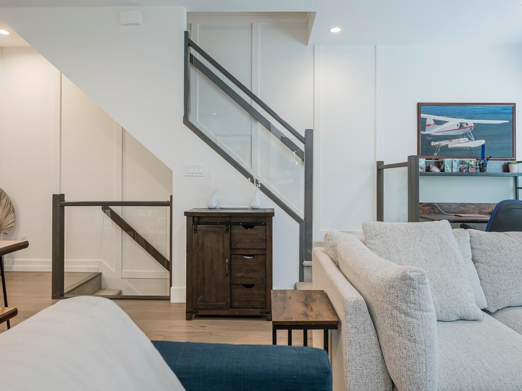 Listing Image for R3070580