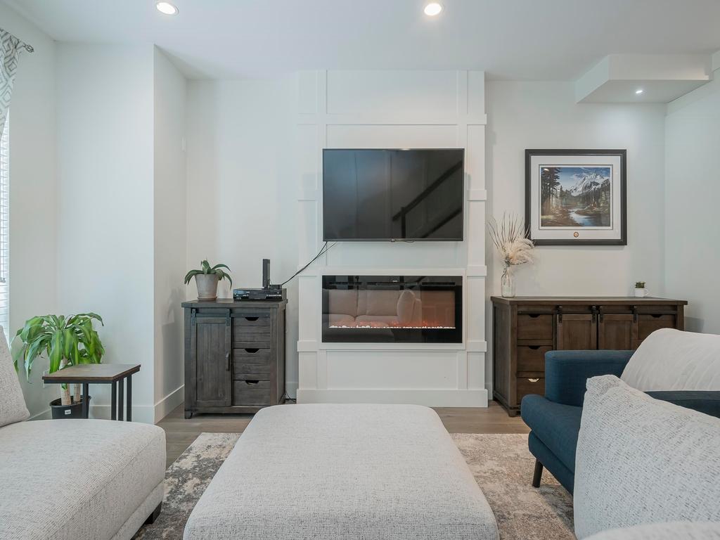 Listing Image for R3070580