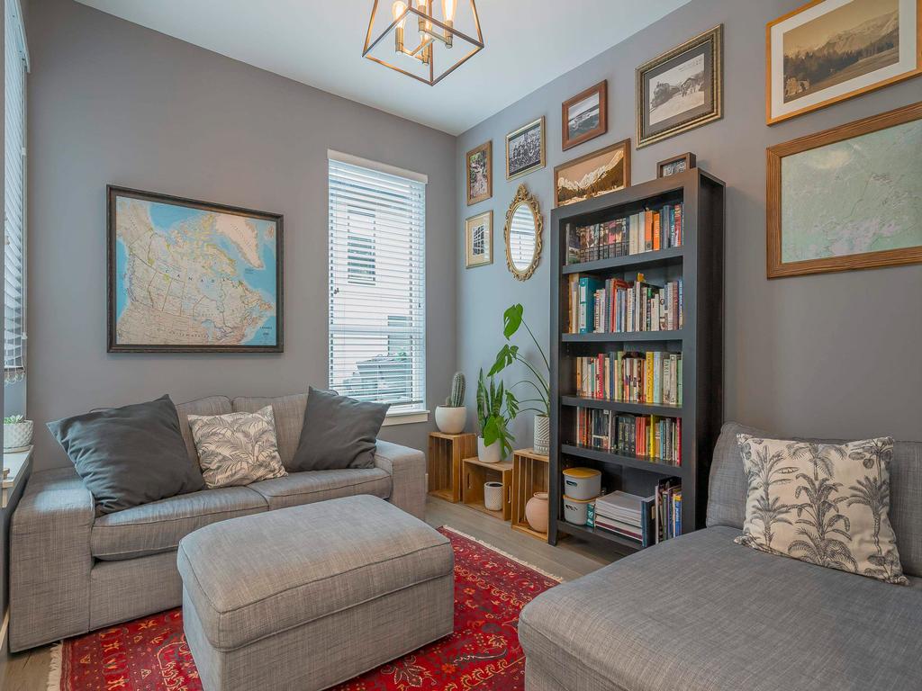 Listing Image for R3070580