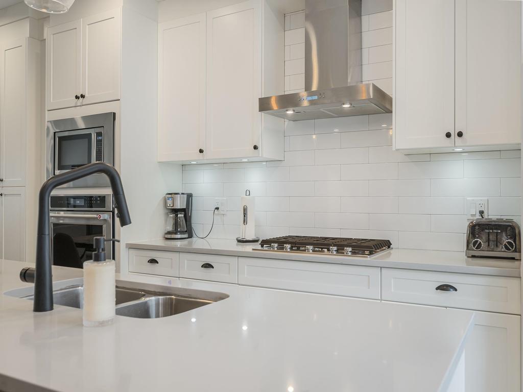 Listing Image for R3070580