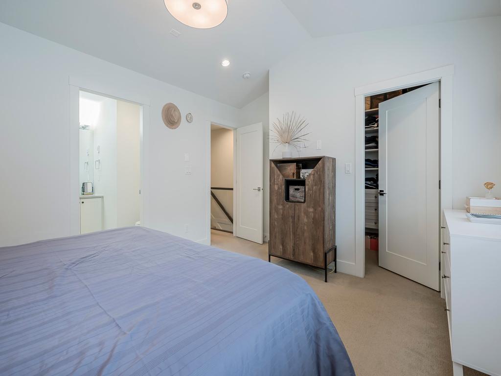 Listing Image for R3070580