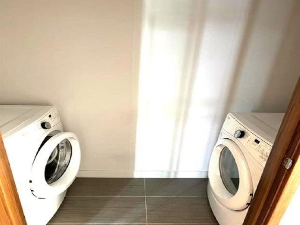 Listing Image for R3070587