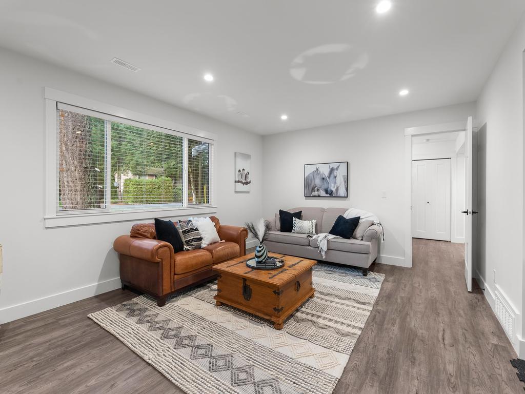 Listing Image for R3070588