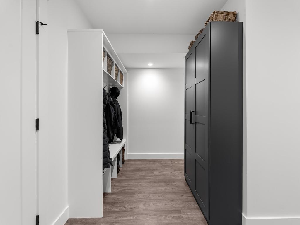 Listing Image for R3070588