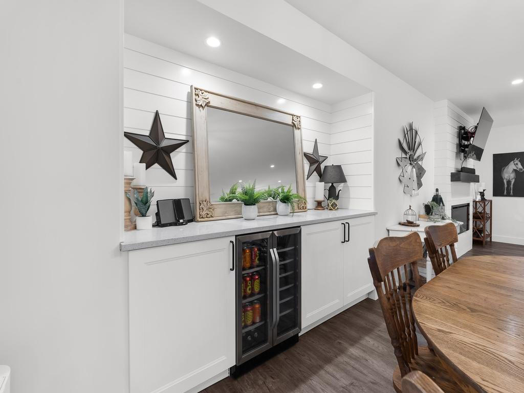 Listing Image for R3070588