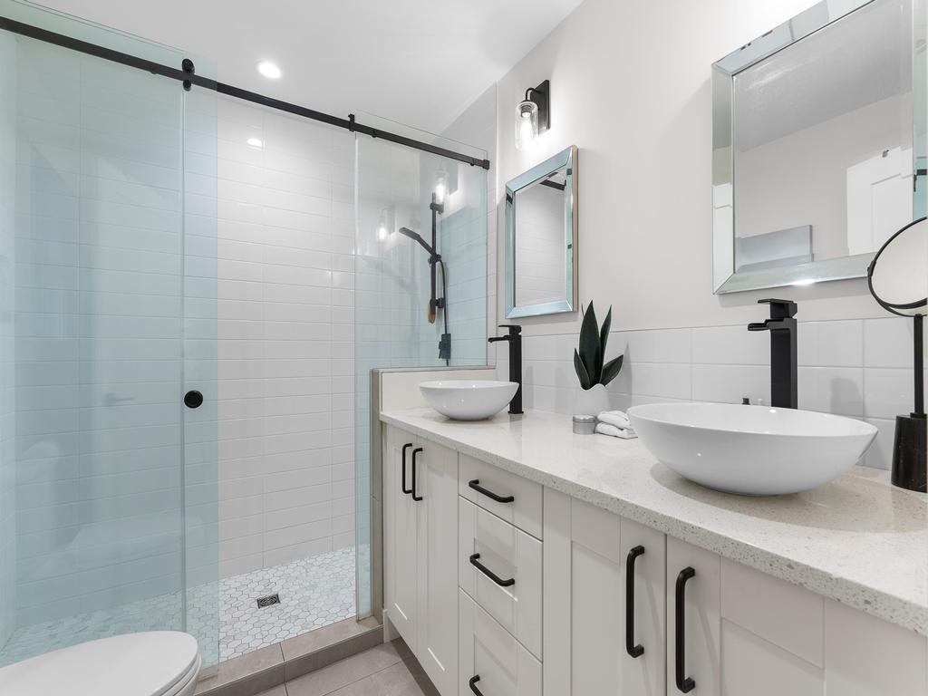 Listing Image for R3070588