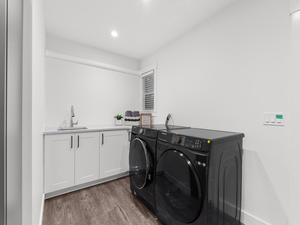 Listing Image for R3070588