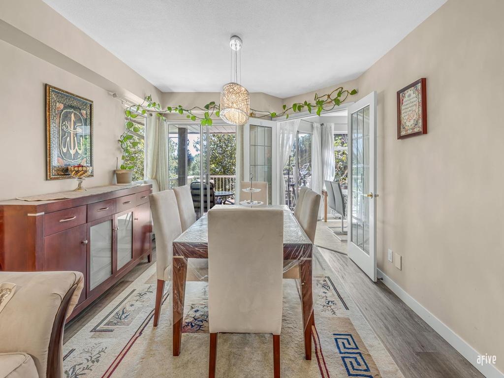 Listing Image for R3070603