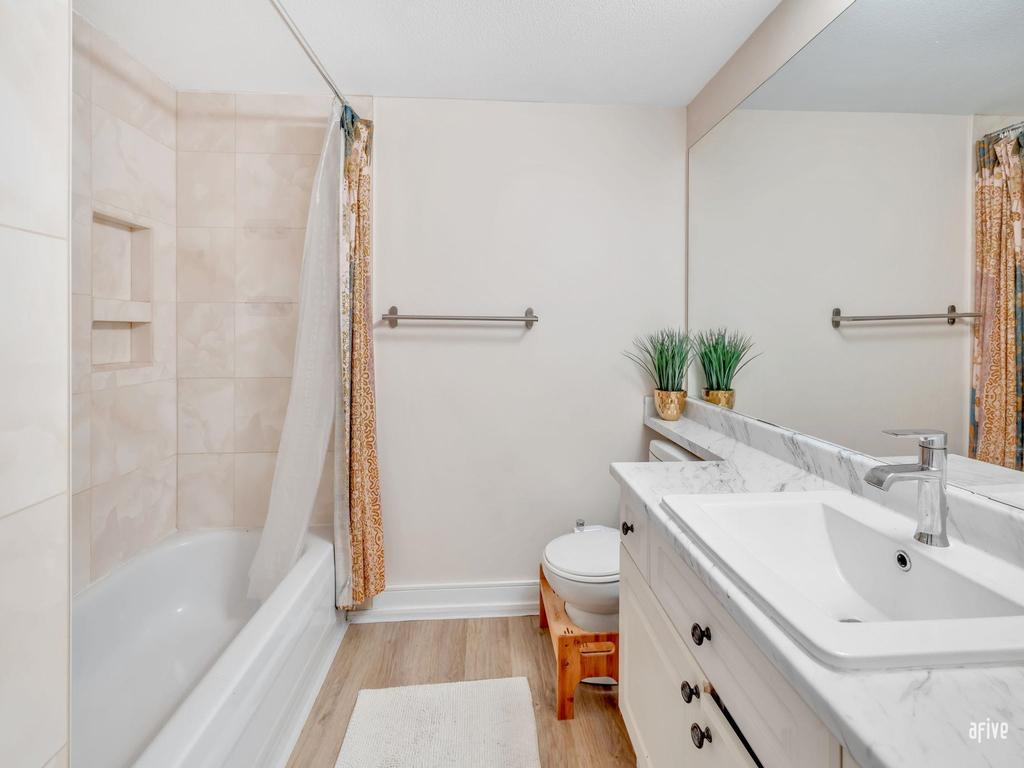 Listing Image for R3070603