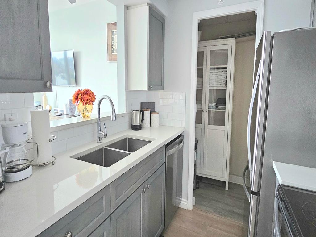 Listing Image for R3070681