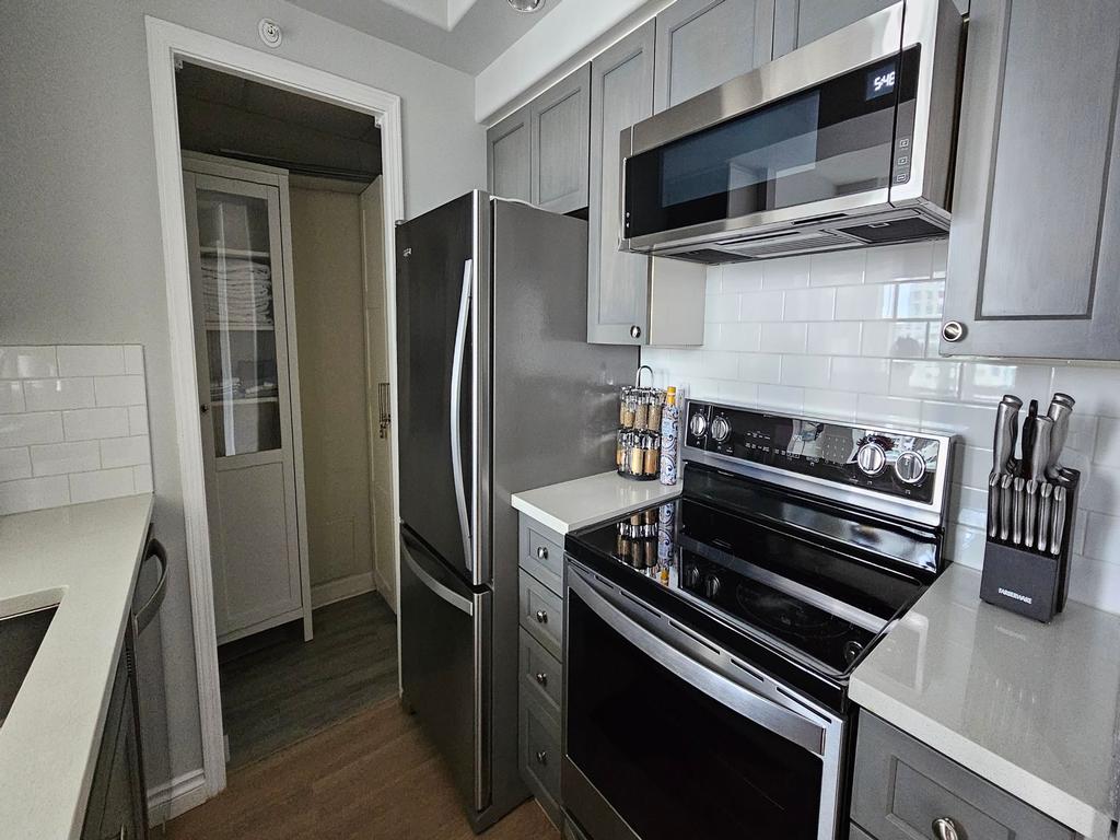 Listing Image for R3070681