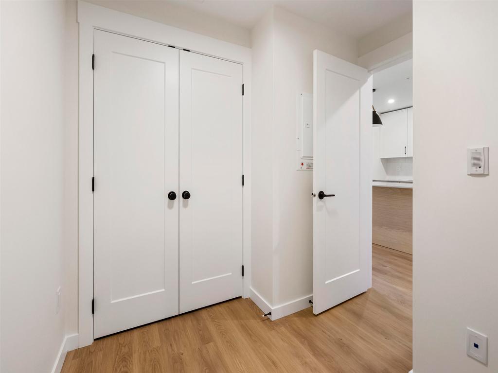 Listing Image for R3070745