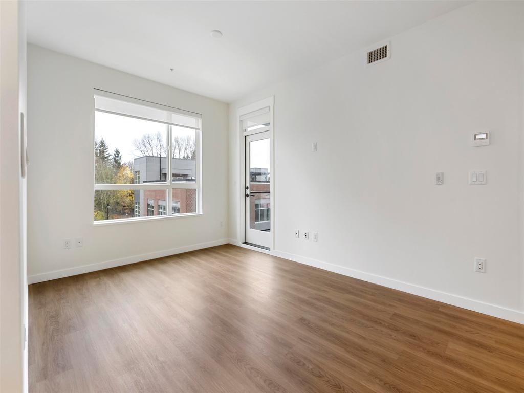 Listing Image for R3070745