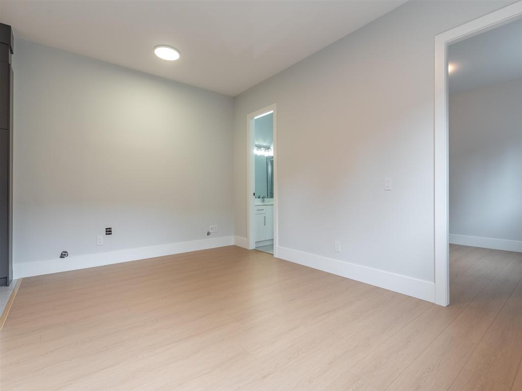 Listing Image for R3070805