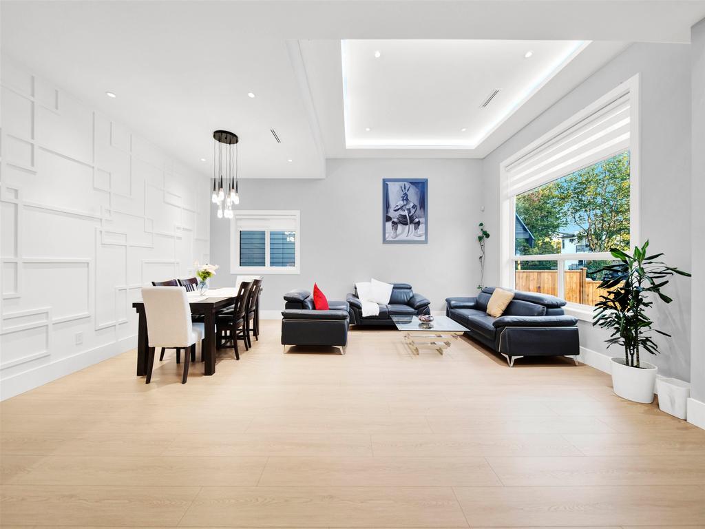 Listing Image for R3070805