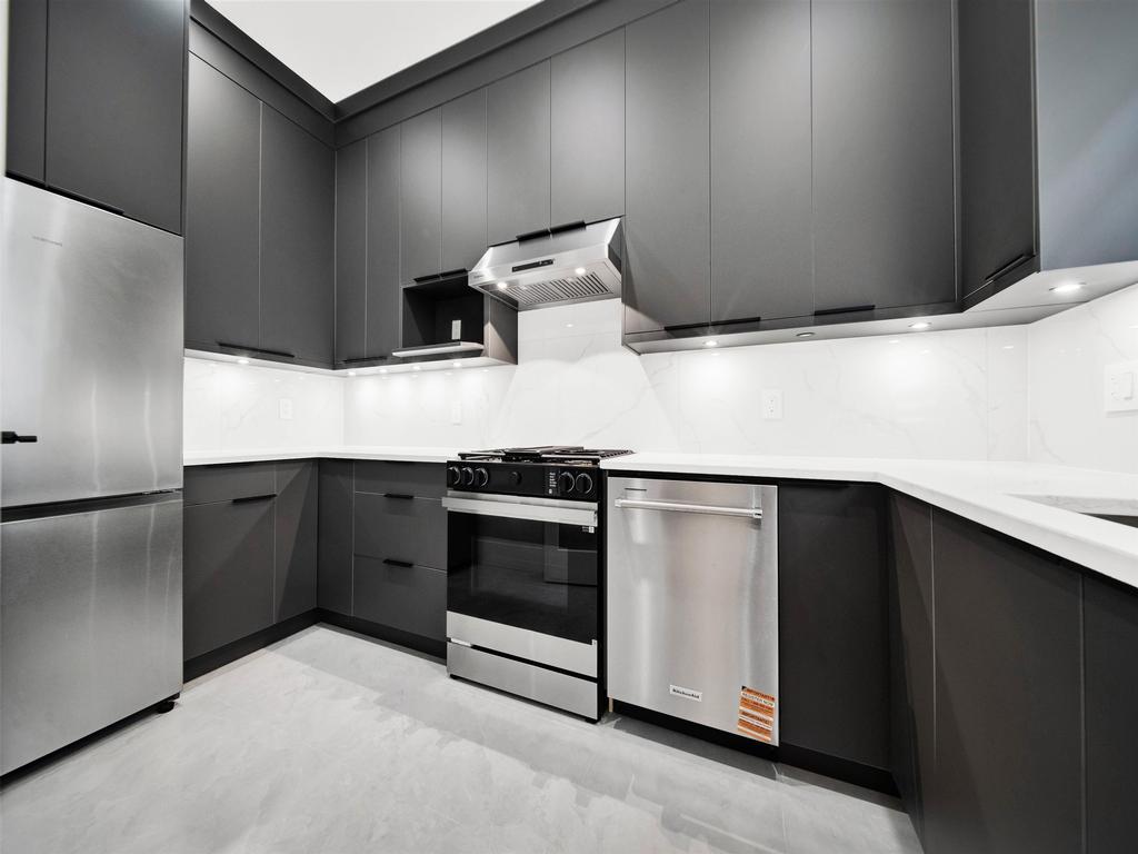 Listing Image for R3070805