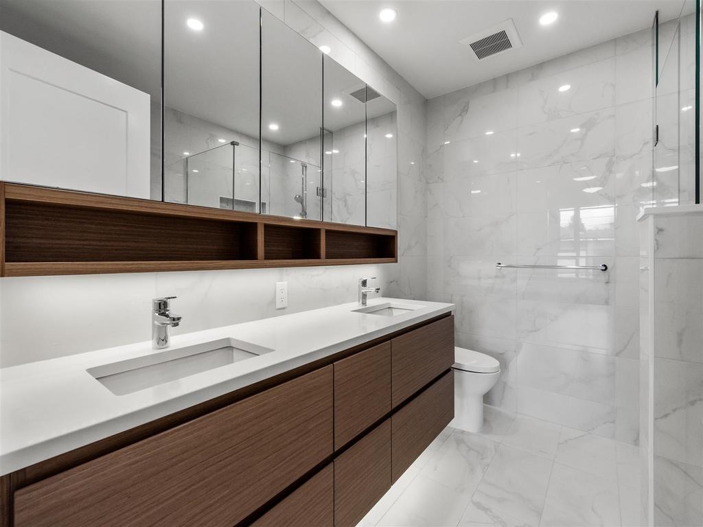 Listing Image for R3070859