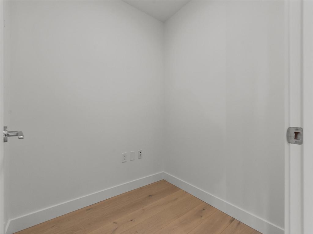 Listing Image for R3070859