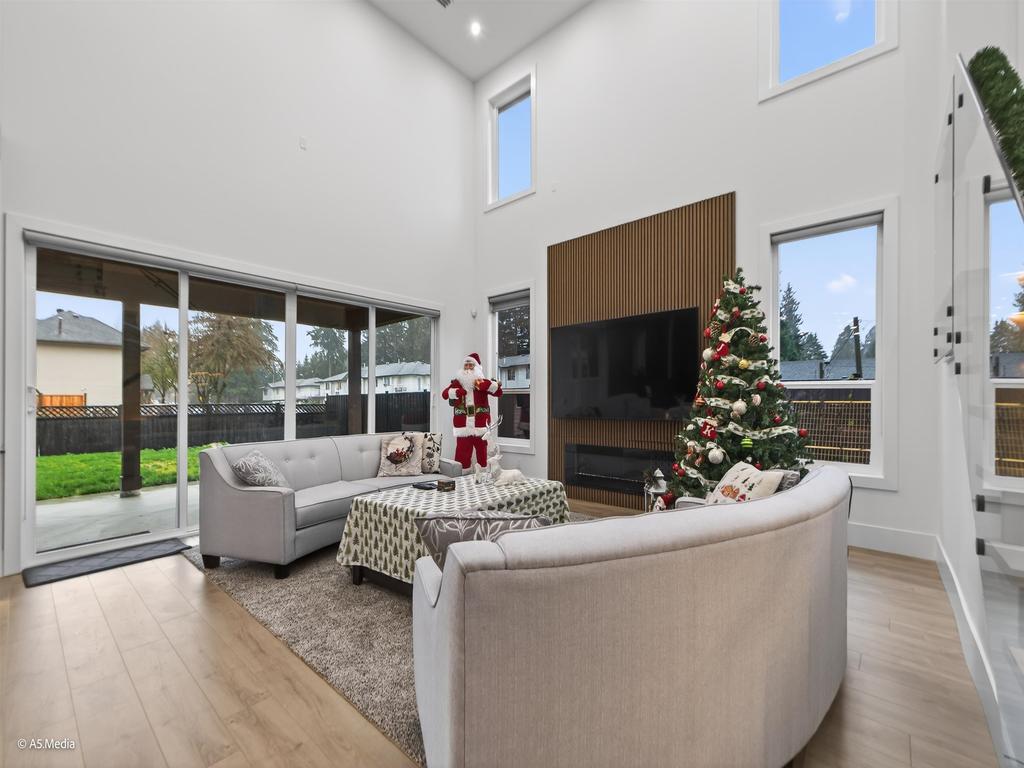 Listing Image for R3070884