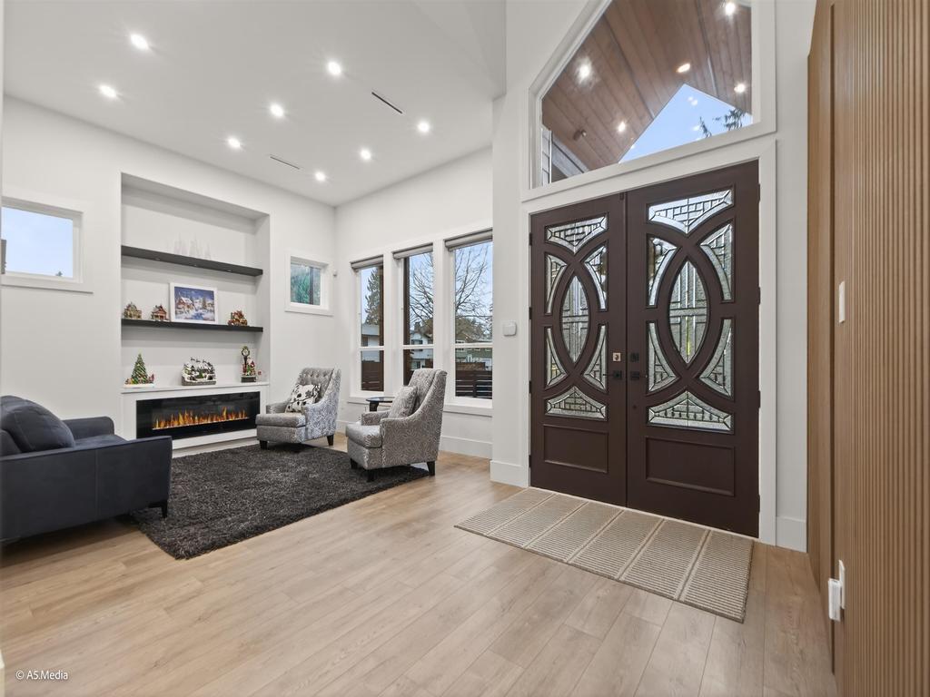 Listing Image for R3070884