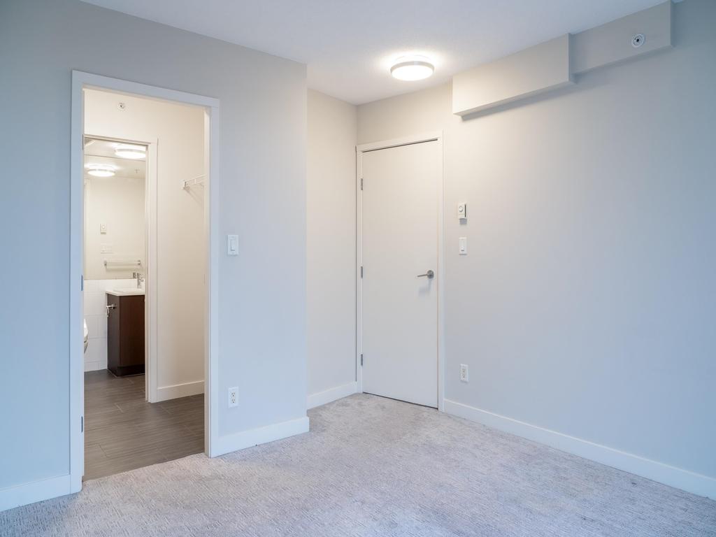 Listing Image for R3070897