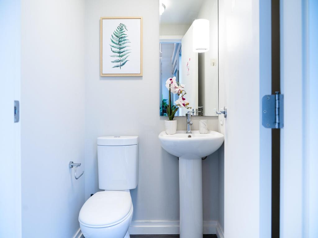 Listing Image for R3070897