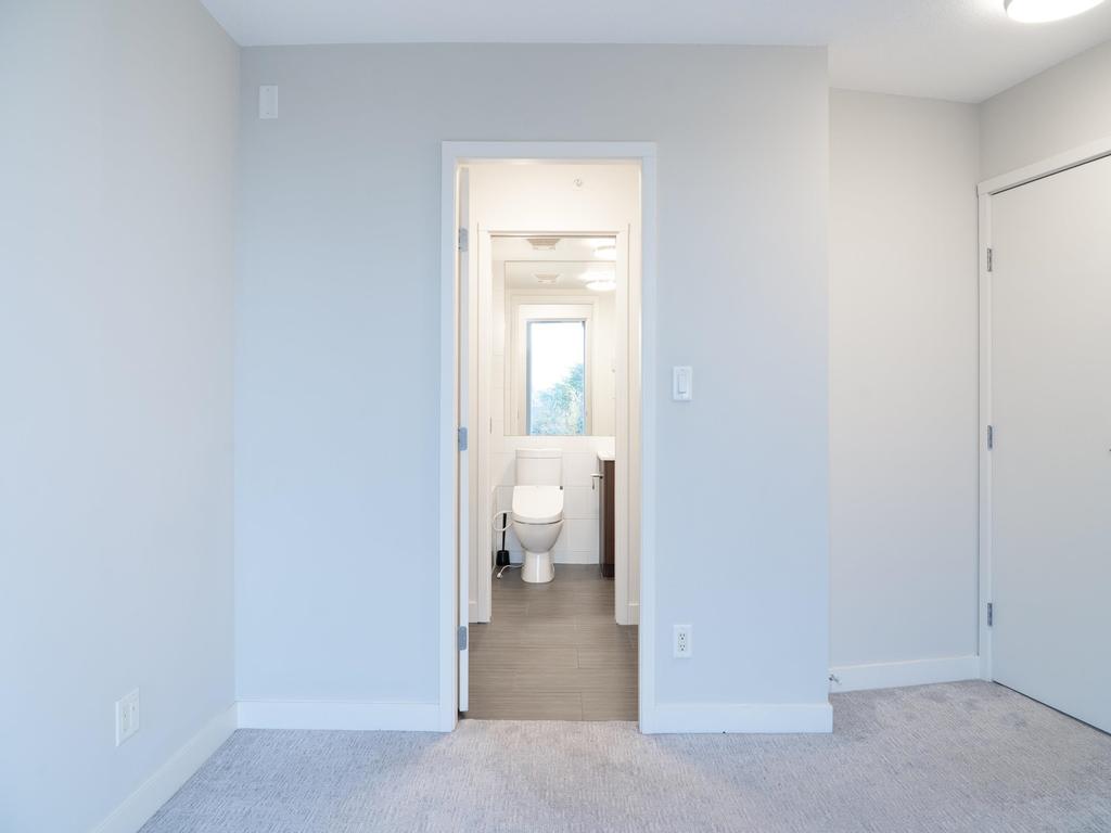 Listing Image for R3070897