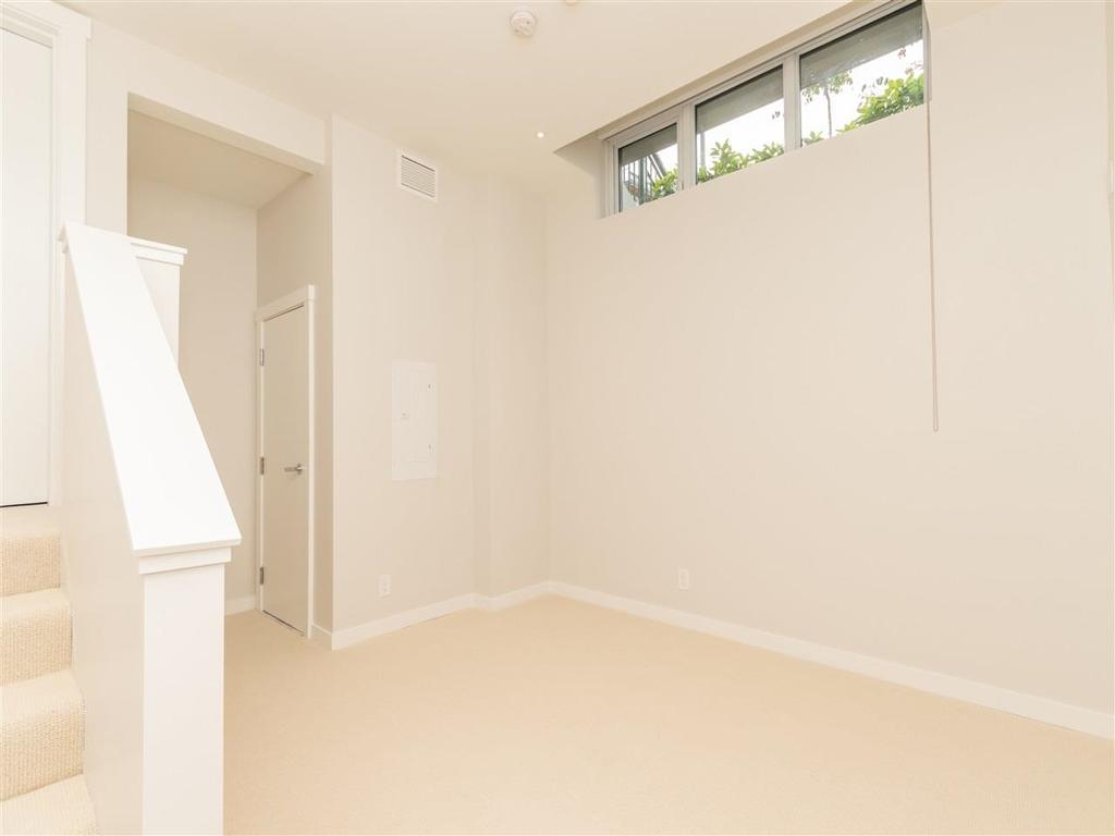 Listing Image for R3070935